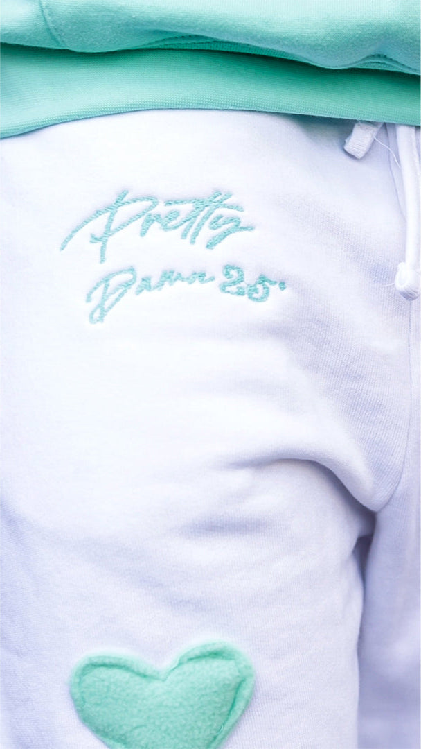 ULTIMATE PRETTY BUNDLE